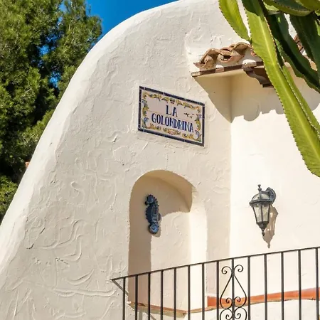 Casa Orense -by Aldertons Villa *