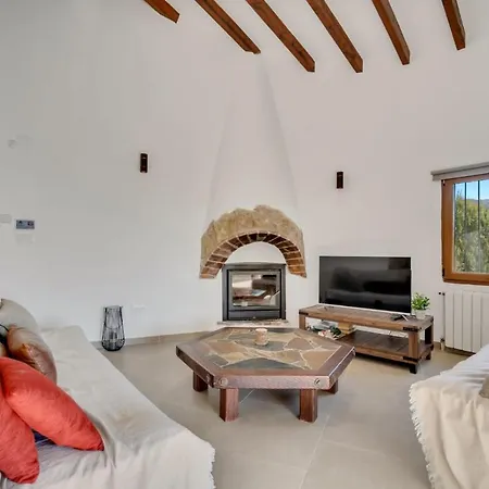 Casa Orense -by Aldertons Villa